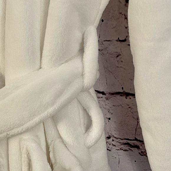 Women's Fleece Winter Robe, Long Soft Plush Bathrobe by Alexander Del Rossa S/M - Picture 8 of 9